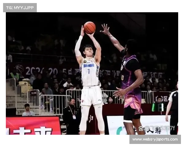 CBA联赛竞争激烈，上海队七连胜登顶